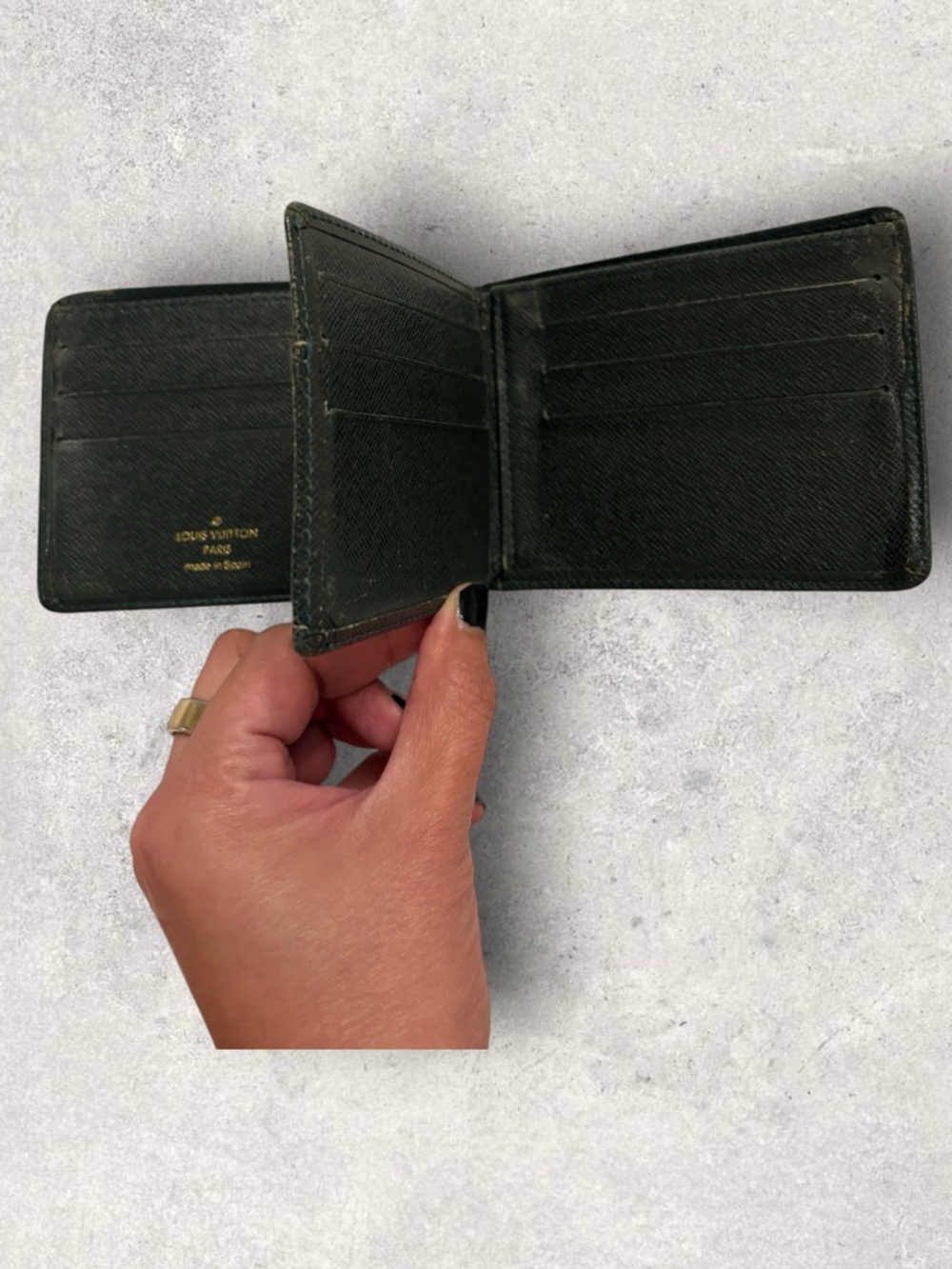 Louis Vuitton Green Taiga Bifold - Upcycled and One of A Kind - Picture 3 of 5